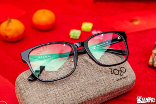 市橋云端眼鏡店 99元配防藍光眼鏡，新年換新look超值體驗